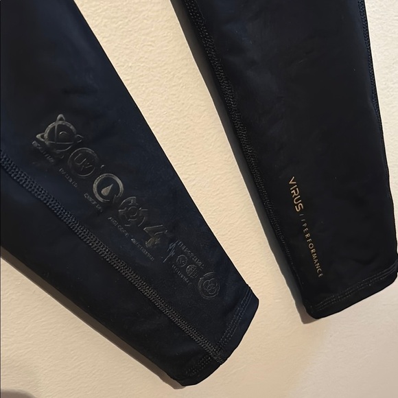 Virus Jet Black Activewear Leggings - Picture 5 of 6